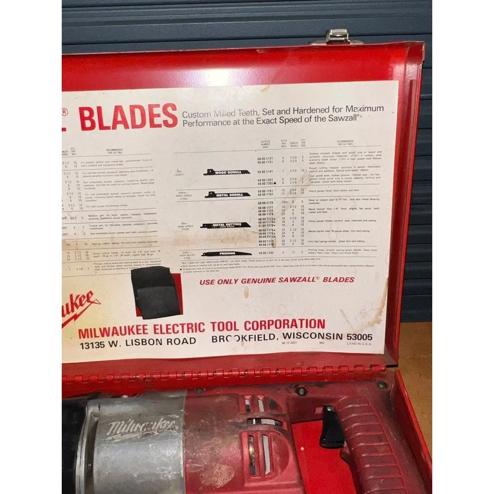 Vintage Milwaukee Heavy-Duty Sawzall‎ Reciprocating Saw 6507 With Case